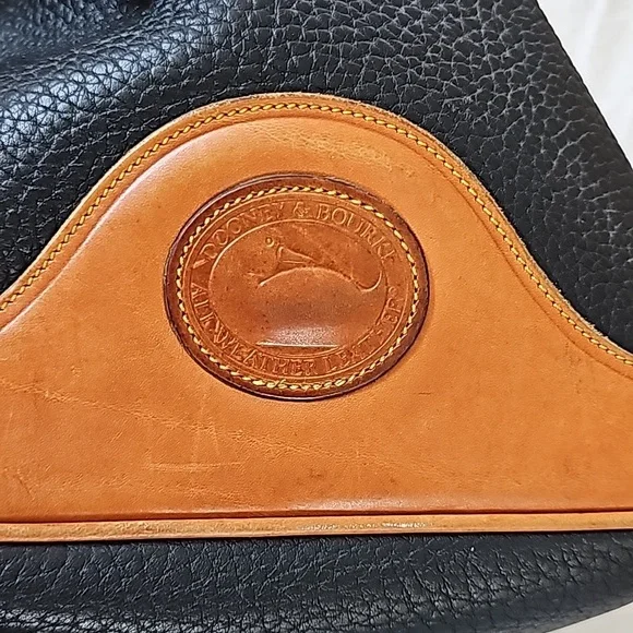 Vintage Dooney& Bourke Purse - Picture 6 of 8